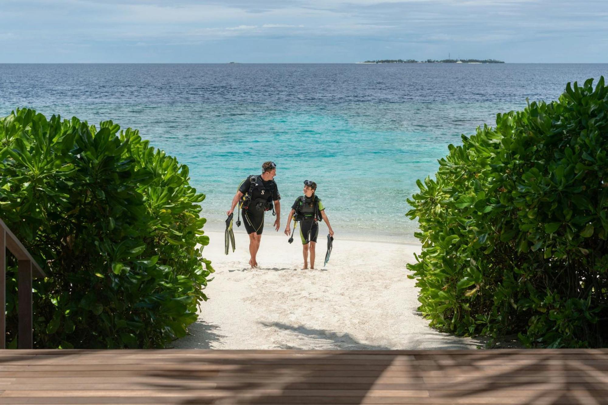 The St. Regis Maldives Vommuli Resort Hulhudheli Экстерьер фото